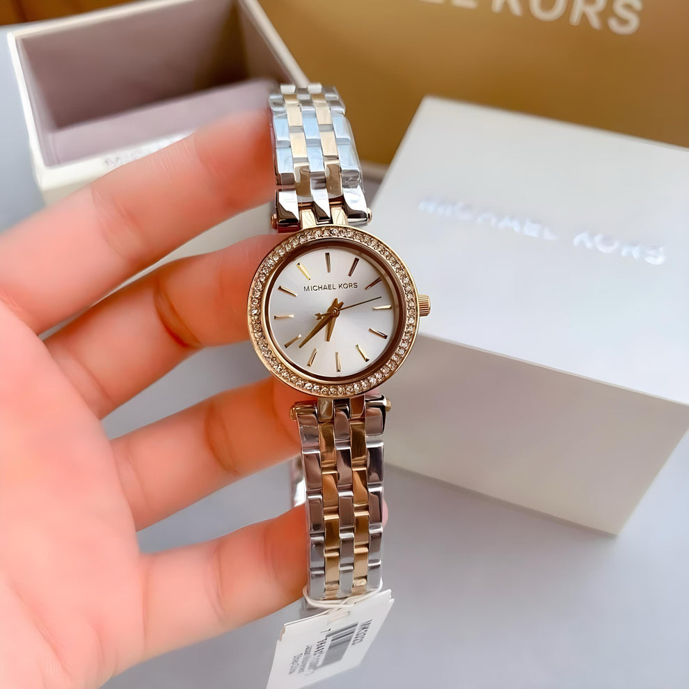 MICHAEL KORS
Women Silver Toned Dial Watch MK3298I-2T
