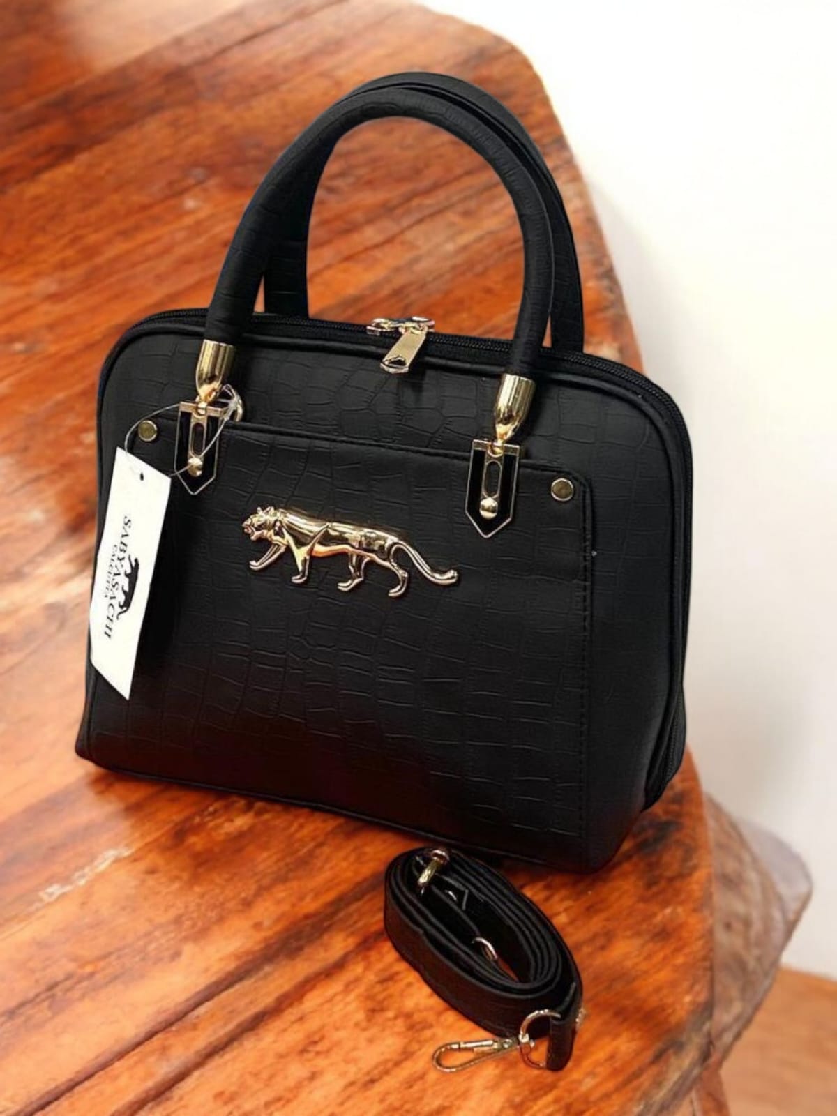 Sabyasachi Premium Handbag 🐆