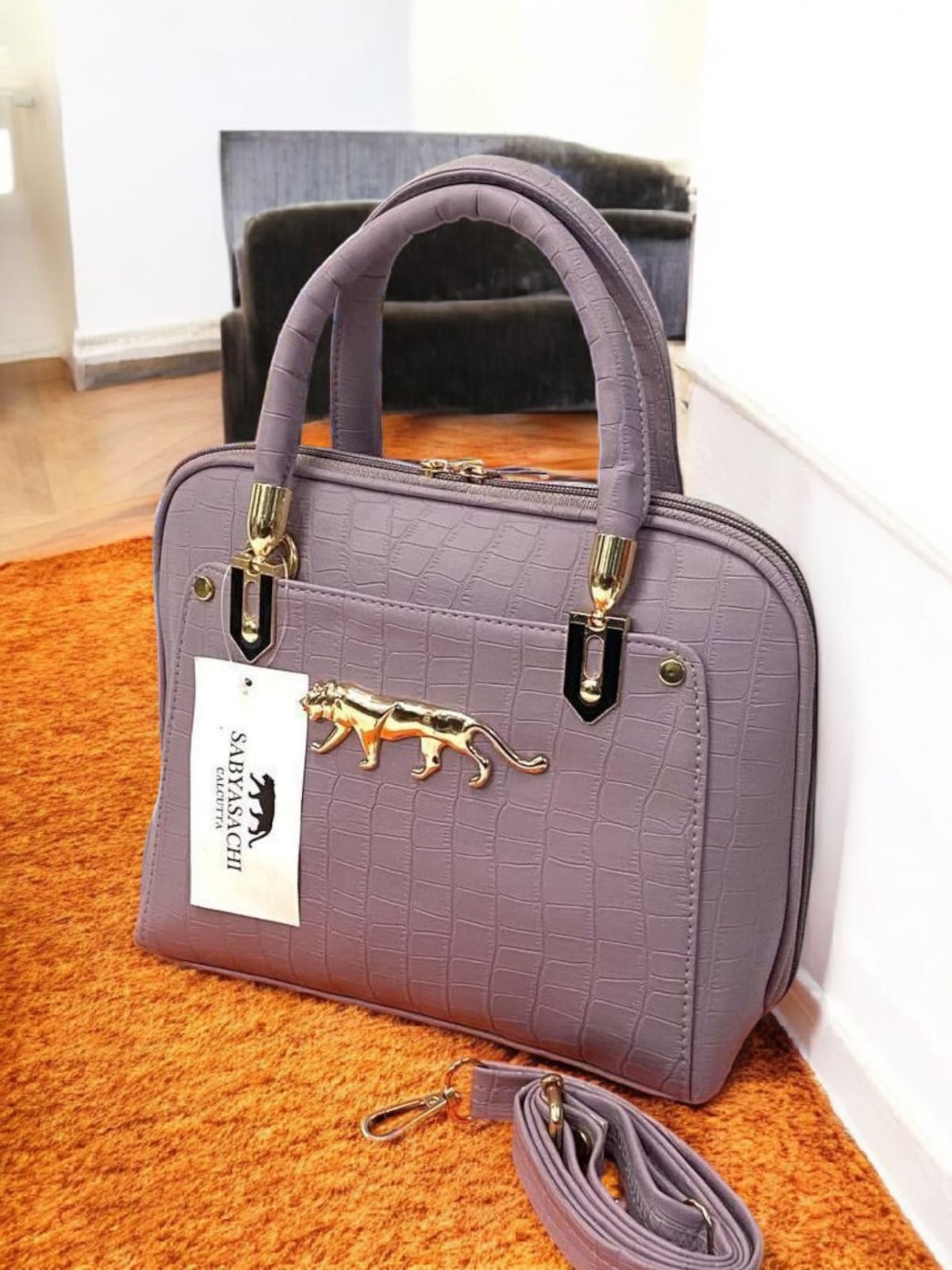 Sabyasachi Premium Handbag 🐆