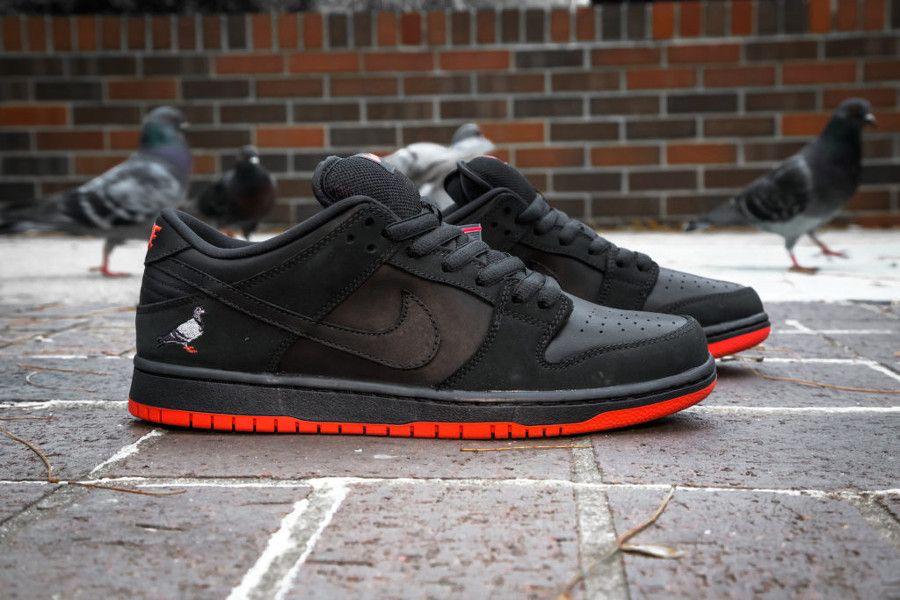 NIK SB DUNK NYC PIGEON BLACK