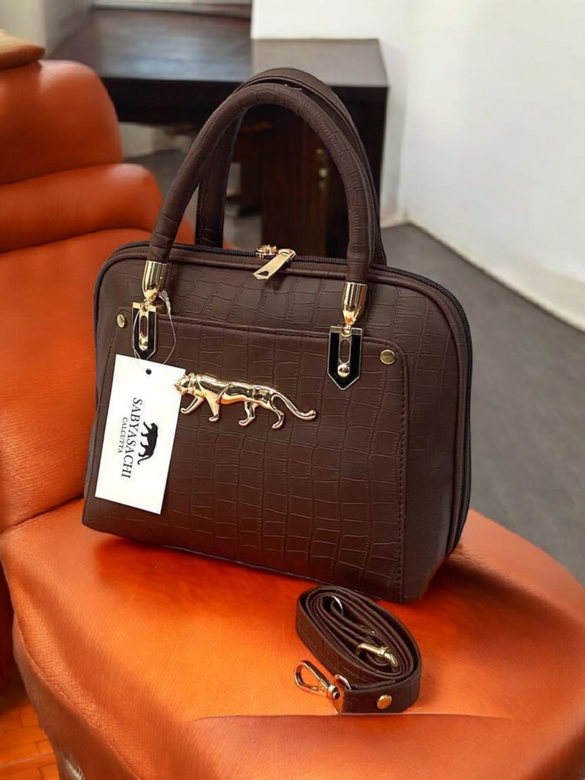 Sabyasachi Premium Handbag 🐆